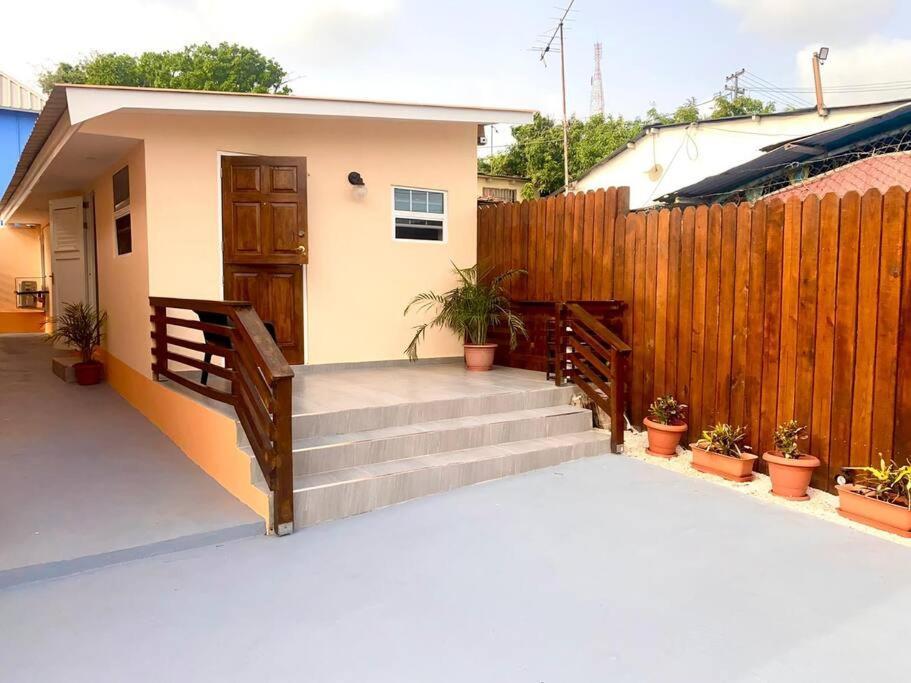 Cozy 1-Bedroom Apartment Close To City Center Willemstad Luaran gambar